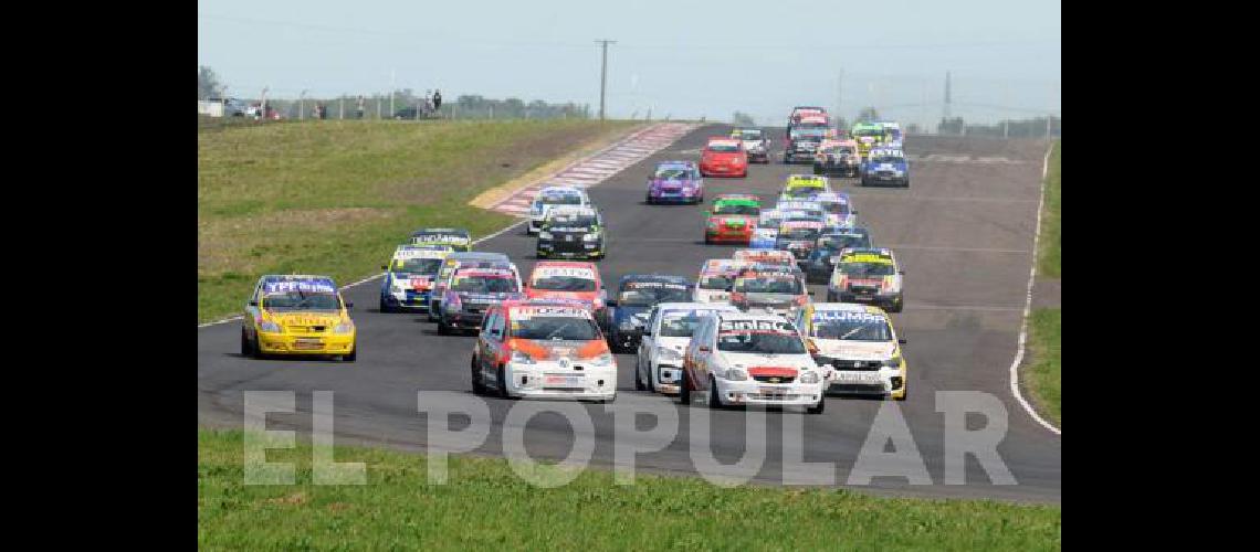 La divisional intermedia del Turismo Pista mostrÃ³ un espectÃculo de alto voltaje en el circuito entrerriano 