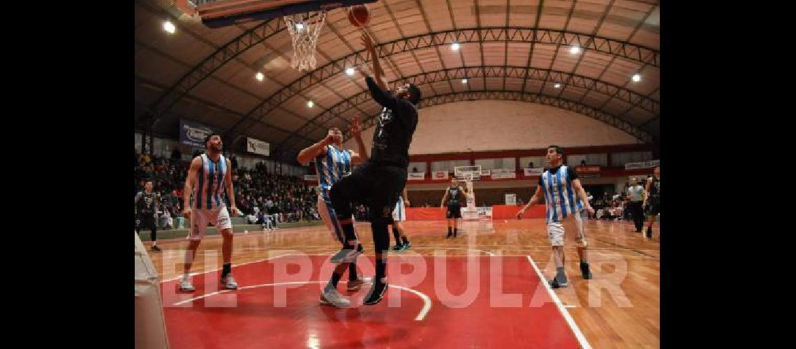 Estudiantes perdiÃ³ anoche en la ciudad de 9 de Julio 106 a 96 