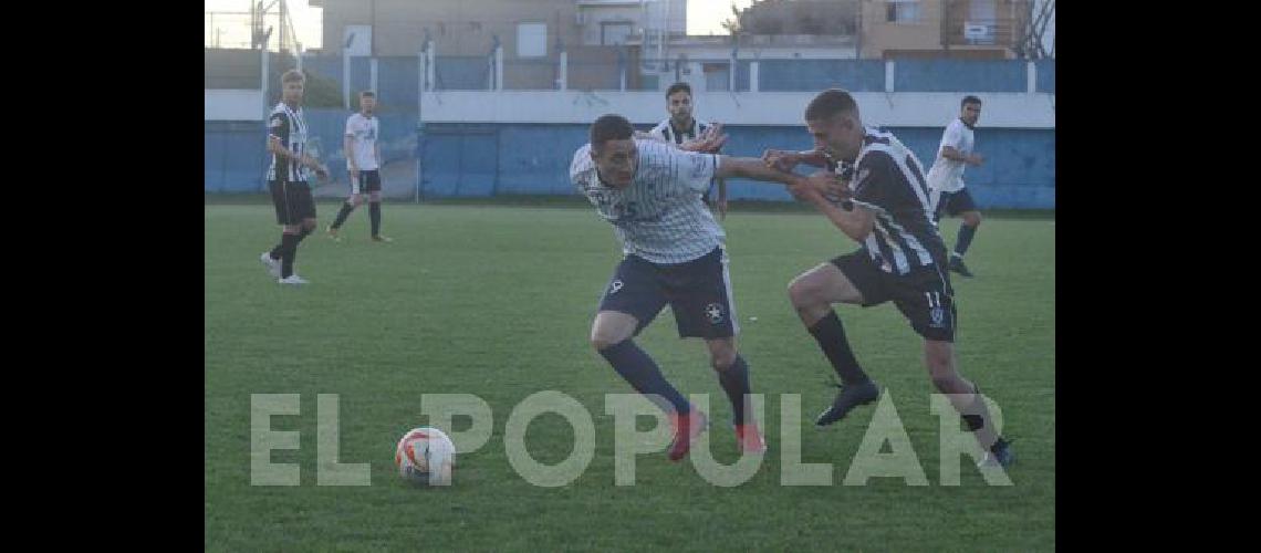 Racing y Estudiantes jugaron el clÃsico de la ciudad en el estadio JosÃ© Buglione Martinese 