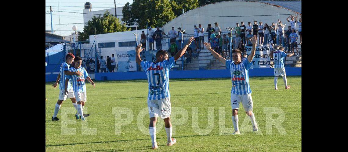 Las mejores fotos del triunfo carbonero