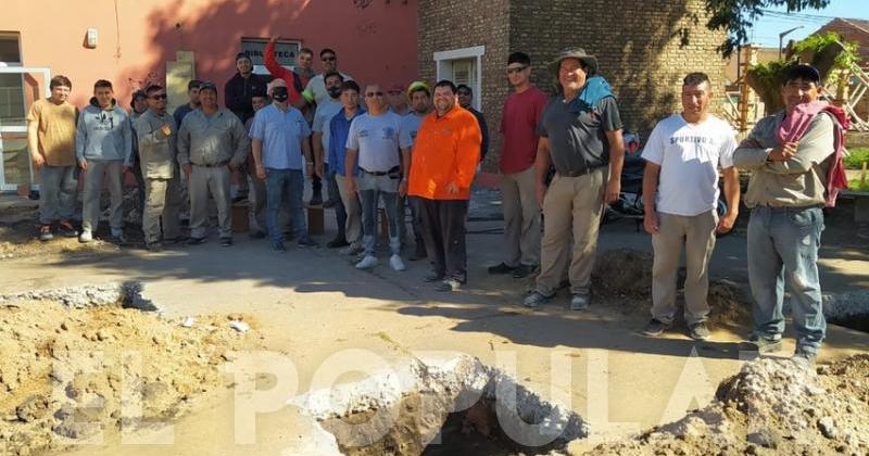 Los trabajadores de la obra que realizaron el paro