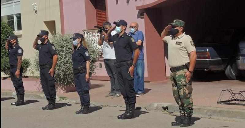 Los efectivos policiales ascendidos se desempeñan en la estación de la Policía Comunal y en el CPR