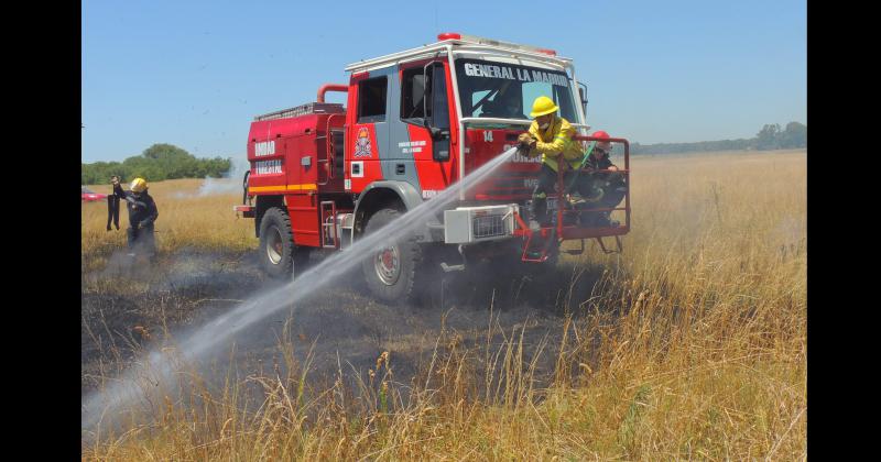 Intenso trabajo para bomberos voluntarios