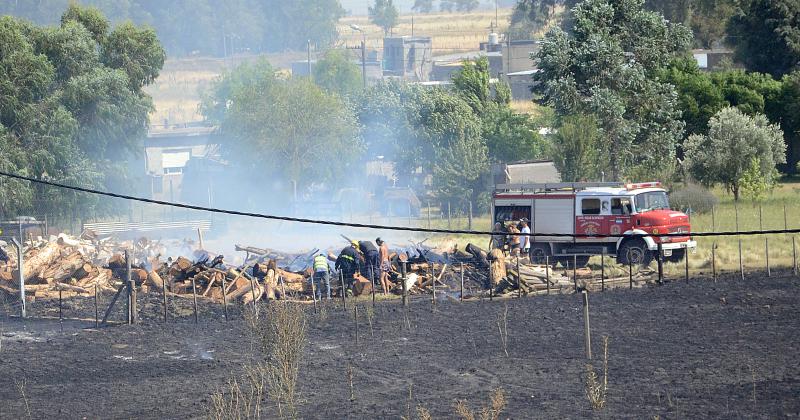 Los incendios de pastizales concentraron las tareas de ayer para Bomberos