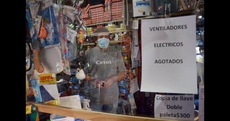 Se agotaron los ventiladores en varios comercios locales