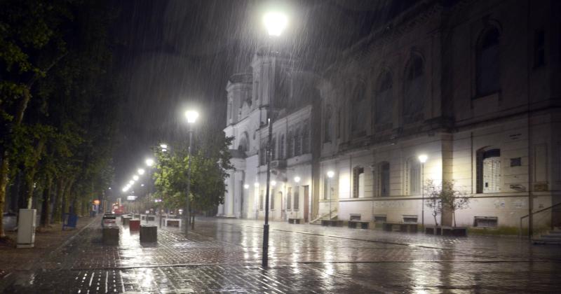 Tras la ola de calor la lluvia trajo un leve alivio