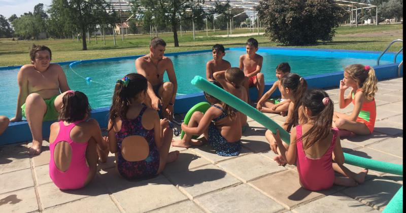 Las actividades de pileta una de las preferidas por los chicos sobre todo con el calor que registró la semana