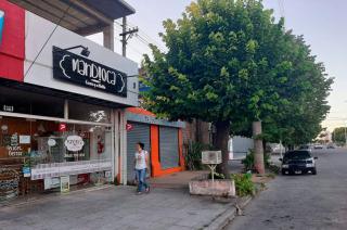 Los delincuentes se llevaron dinero una notebook y otras pertenencias del local gastronómico