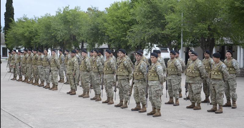 El Ejército Argentino es una Institución bicentenario y fundacional que le inculcar� valores como la lealtad el honor la responsabilidad y la disciplina destacaron