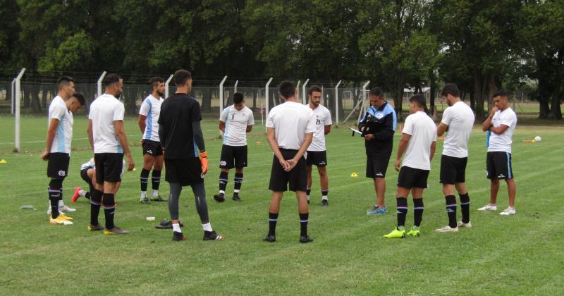 UAI Urquiza con dos olavarrienses jugó ayer un duelo amistoso