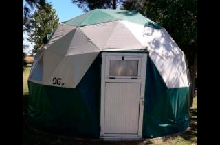 Los que sí tendr�n muebles ser�n los domos glamping que est�n terminando de construirse tendr�n 7 m de di�metro y 4 de altura