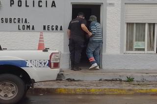 Loma Negra- dos hombres fueron aprehendidos por ingresar a la faacutebrica