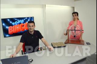 Dos personas gritaron Cartoacuten Lleno en el PopuBingo