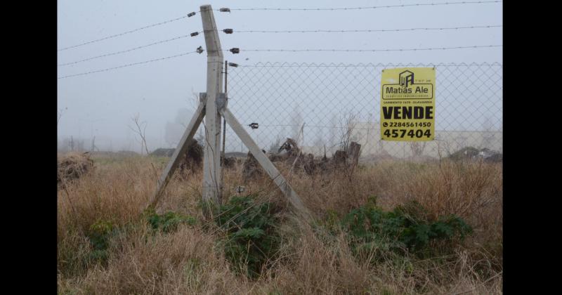 De acuerdo a la zona varían los valores Pero en líneas generales los lotes se cotizan muy alto