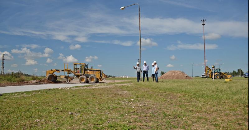 Avanza la obra de repavimentación de avenida Eva Perón