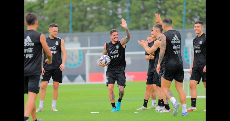 Último entrenamiento en Ezeiza previo a Chile