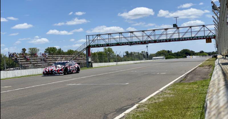 El Toyota Camry salioacute a pista