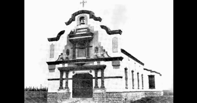 Antigua imagen de la capilla Santa Lucía de la localidad de Sierra Chica Esta iglesia de estilo neobarroco colonial fue inaugurada en 1932 y construida -en homenaje a los picapedreros sierrachiquenses