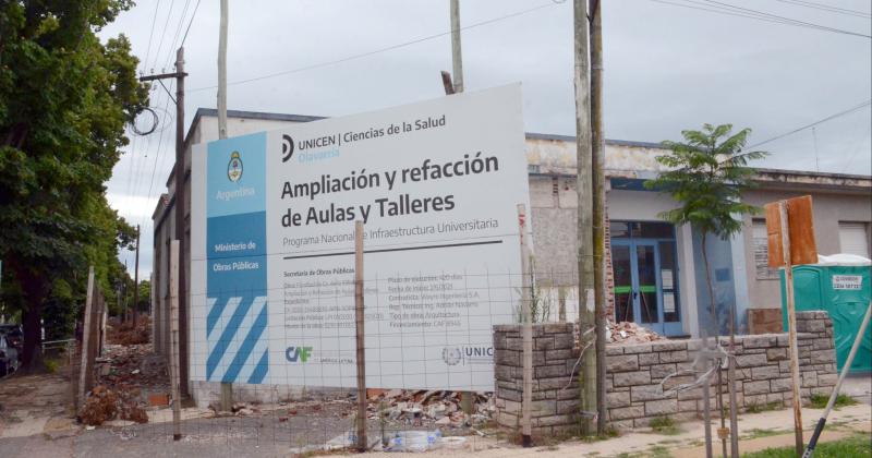 La obra que la comunidad educativa paralizada Adem�s ataques vand�licos empeoraron una situación de por sí compleja