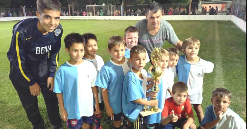 El torneo de baby fuacutetbol del club Lilaacuten conoce sus campeones