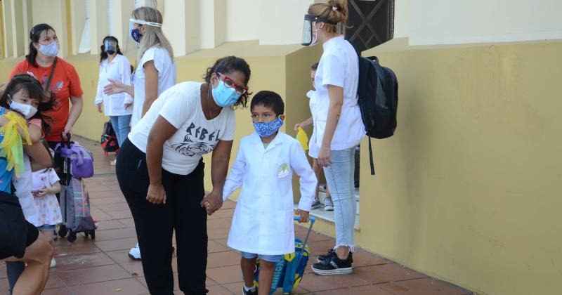 El gobierno presentoacute los protocolos para el inicio de clases