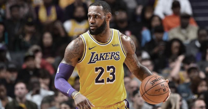 LeBron James se convirtioacute en el maacuteximo anotador en la historia de la NBA