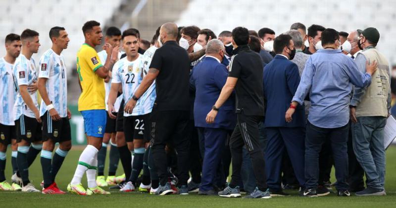 La FIFA determinoacute que el partido suspendido entre Brasil y Argentina debe repetirse