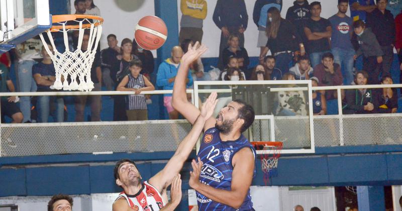 Martín Delgado la principal arma de gol y figura en el equipo Albo