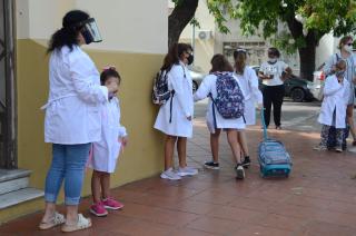 Todo listo para volver a las aulas- piden útiles mochilas y guardapolvos en buen estado