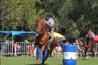 M�s de un centenar de jinetes le dieron vida al festival de destrezas criollas