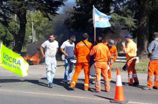 Es el  segundo día en el que reclaman la falta de vi�ticos de ropa y los elementos de seguridad de prevención por la pandemia de Covid