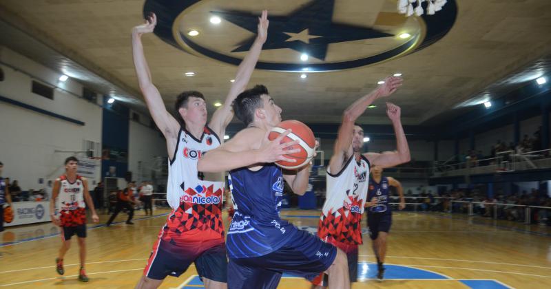 Racing A Club ganó el partido de anoche con enorme autoridad