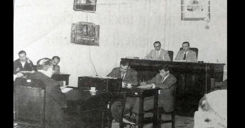 Imagen de una sesión del Concejo Deliberante de Olavarría en 1962