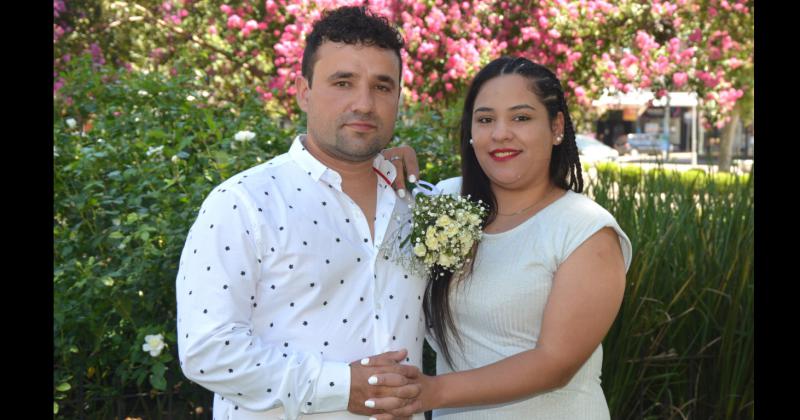 Yesy Alvarez y Matías Lencina el día de su casamiento (Miriam Castellano Fotografía)