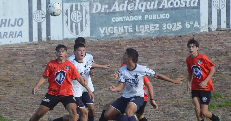 Estudiantes y Racing jugaron en el Parque