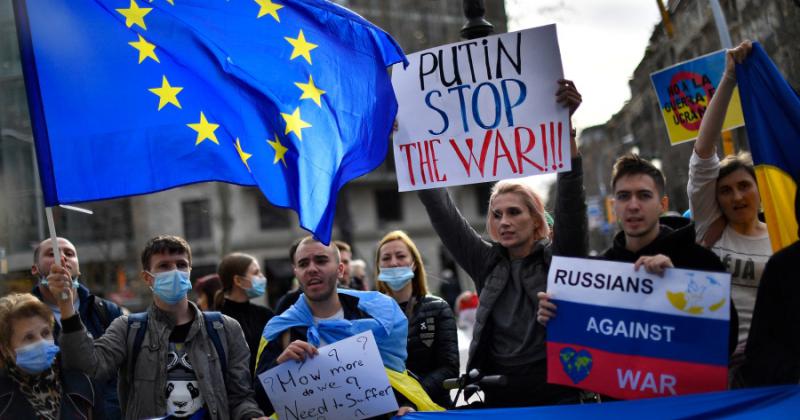 Crecen en Europa las protestas contra el ataque de Rusia a Ucrania