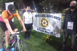 Beatriz Bouciguez y Osvaldo Barbosa ambos de Rotary Club Olavarría Norte en Parque Mitre