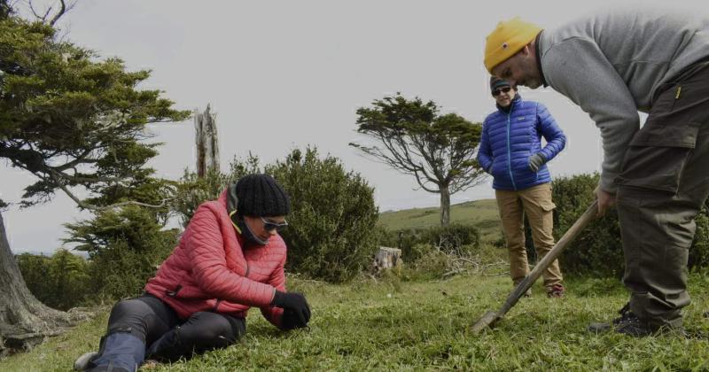 Cientiacutefica olavarriense estudia a los pueblos originarios en Tierra del Fuego