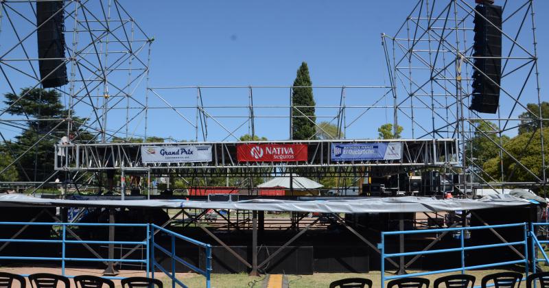 Todo listo- hoy vuelve el Festival de Doma y Folklore a Olavarriacutea