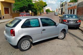 Una mujer se descompensoacute y chocoacute otro vehiacuteculo estacionado