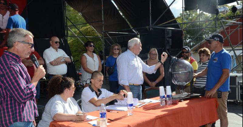 El cierre del Festival de Doma y Folklore en imaacutegenes