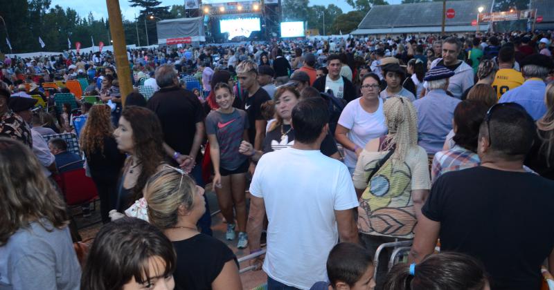 El cierre del Festival de Doma y Folklore en imaacutegenes