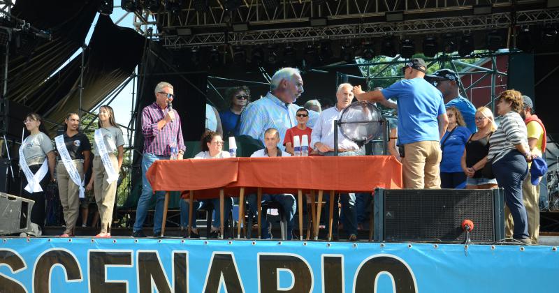 El cierre del Festival de Doma y Folklore en imaacutegenes