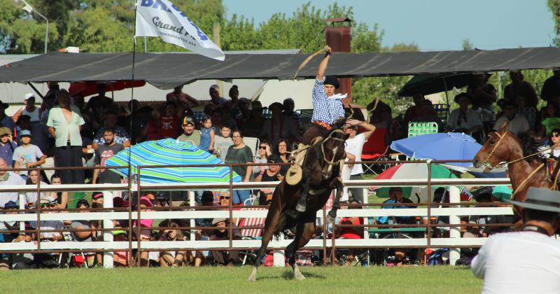 El cierre del Festival de Doma y Folklore en imaacutegenes