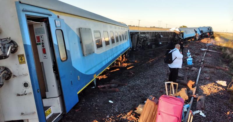 Descarriloacute un tren de pasajeros cerca de Pourtaleacute