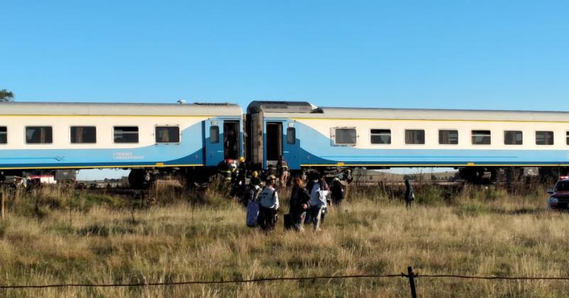 Descarriloacute un tren de pasajeros cerca de Pourtaleacute