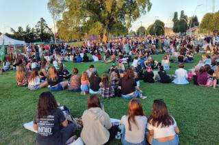 8M-  Jornada de feria y muacutesica en el Parque Mitre