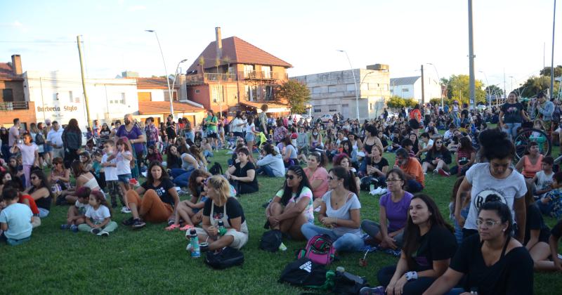 Las mejores fotos de la multitudinaria marcha del 8M 