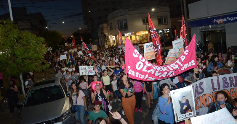 Las mejores fotos de la multitudinaria marcha del 8M 