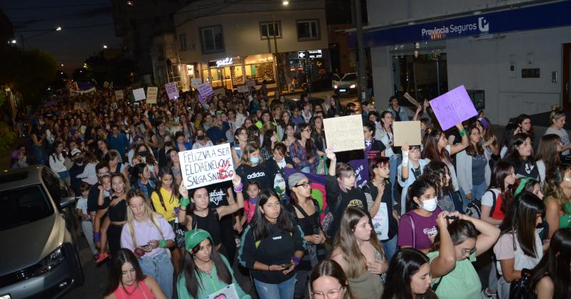 Las mejores fotos de la multitudinaria marcha del 8M 